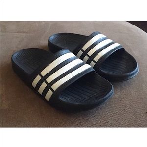 toddler adidas slides
